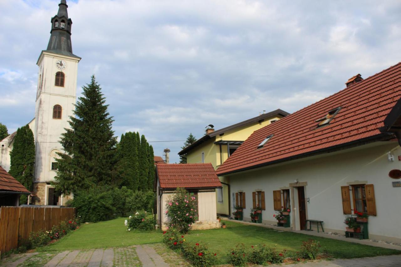Sleeping In Village Svecina Exterior foto