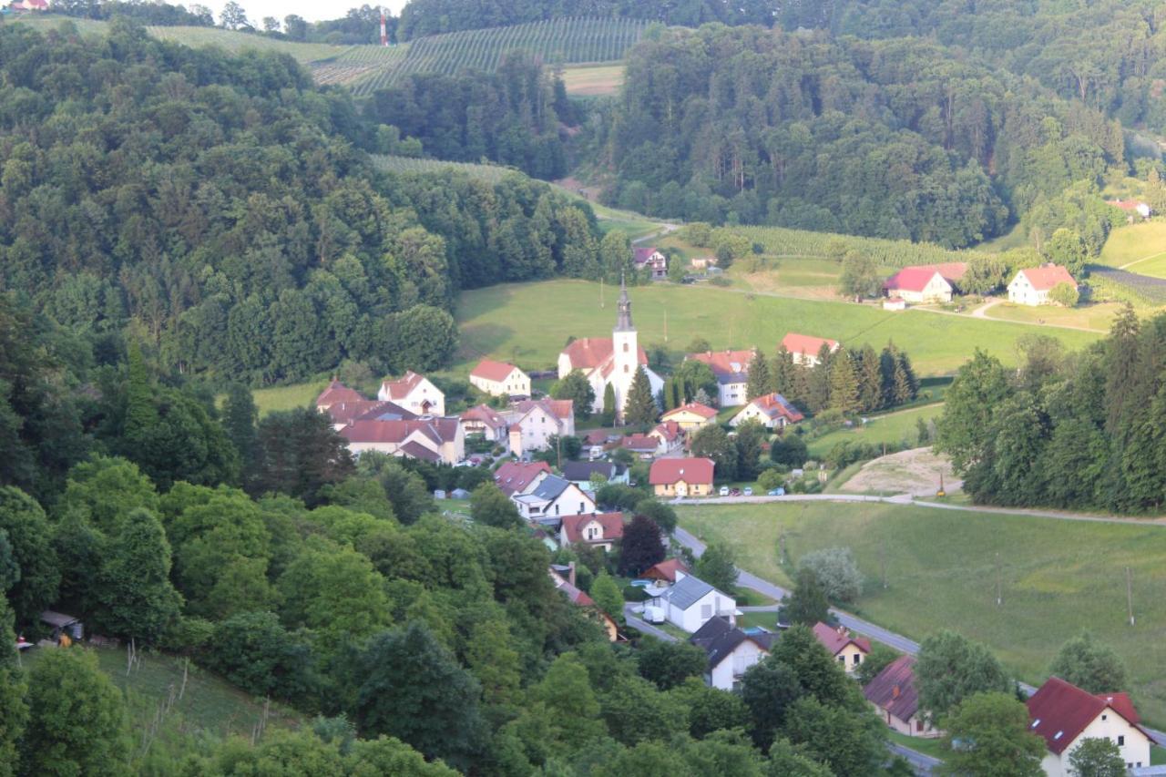 Sleeping In Village Svecina Exterior foto